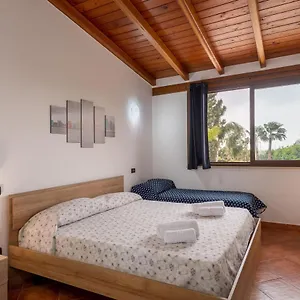  Villa Alelida Con Piscina